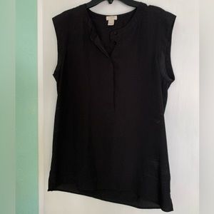 Women’s blouse, size 4 black.
